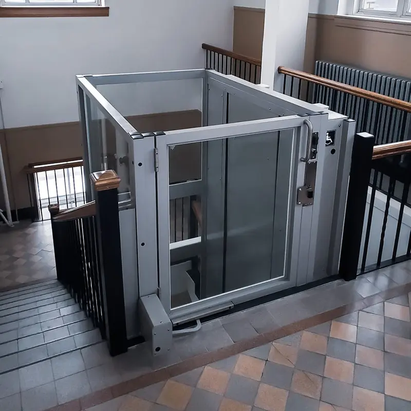 Vista VPL [Enclosed]